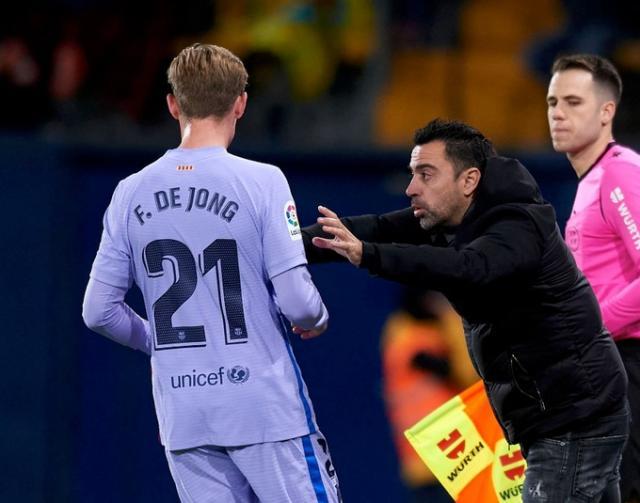 体育资讯-哈维:理解黄潜为什么生气 埃梅里:裁判让我很受伤