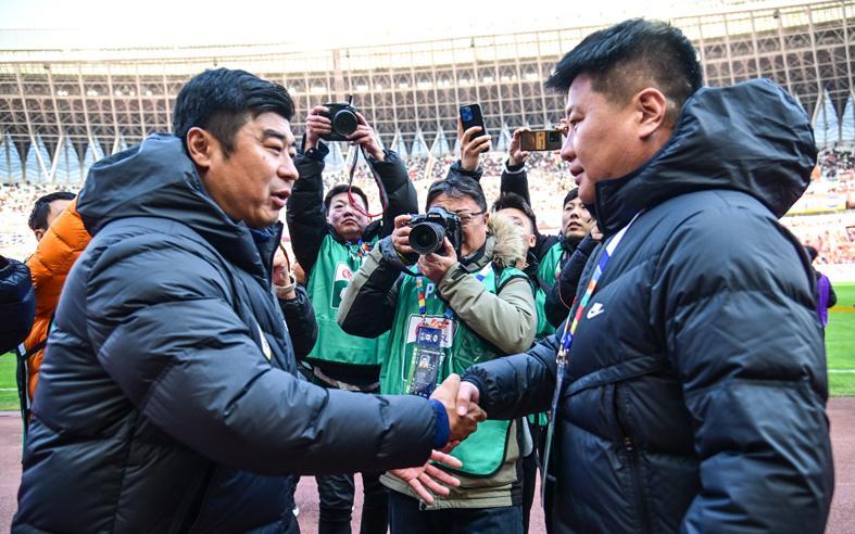 体育平台-刘建业两轮就稳了！七土帅下轮大考：李国旭大羽谁先凉？一人更悬